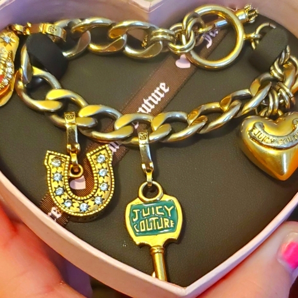 Juicy Couture Limited Edition Charm Bracelet Lot 5 Removable Charms Heart Box - Picture 8 of 14